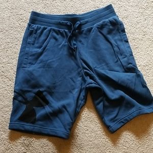 Under Armour Mens big logo shorts sz Medium
